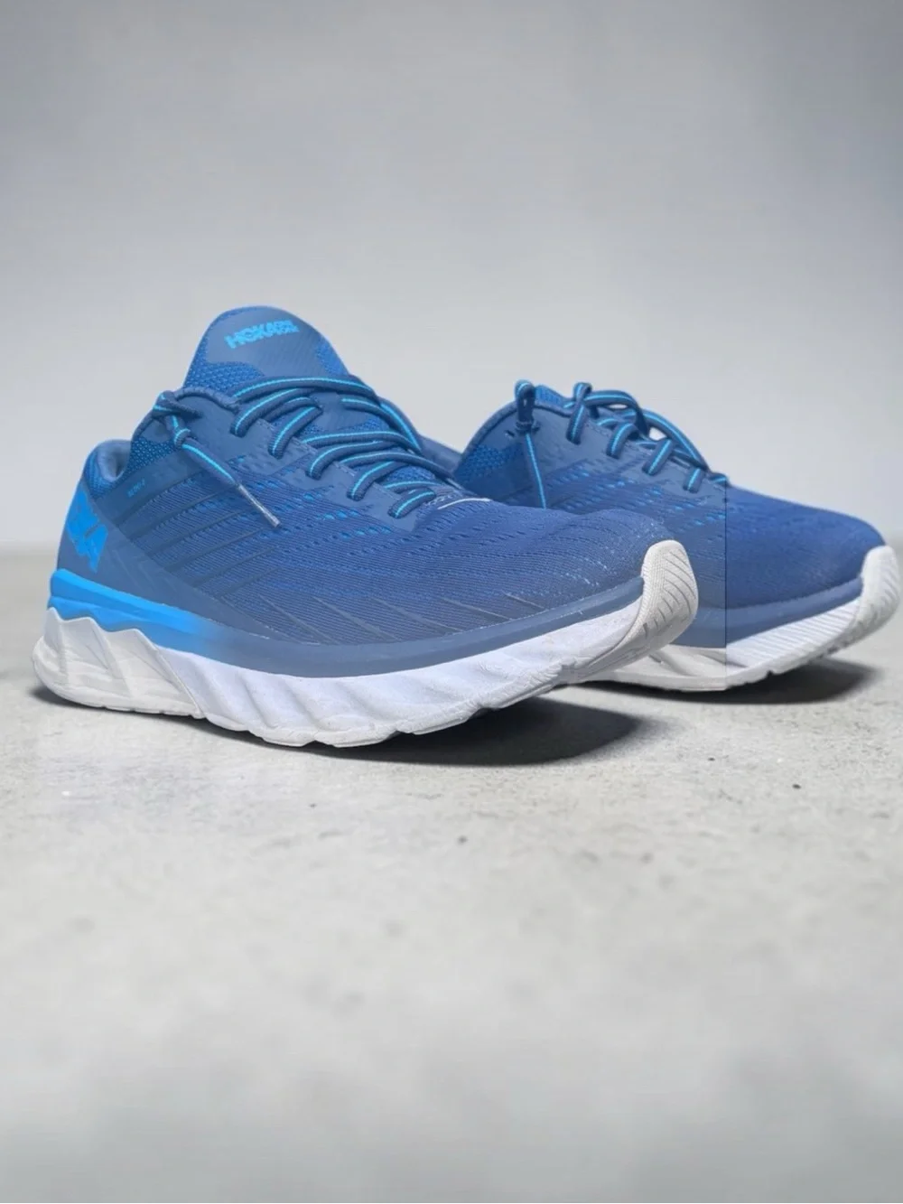 HOKA Men's Arahi 4 Navy Running Shoes
